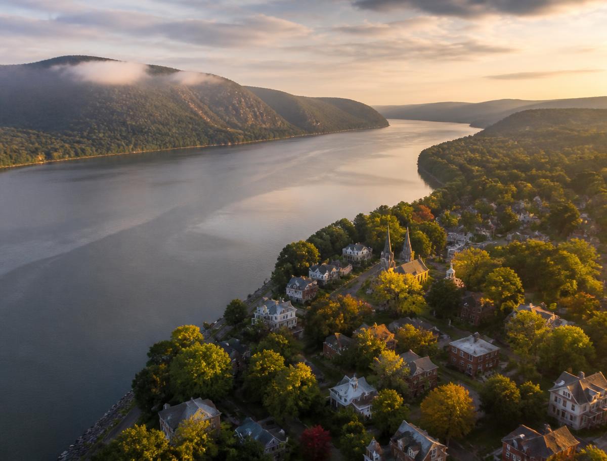 Hudson Valley homes and landscape